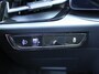 Kia Niro EV Light Edition 64.8 kWh | Camera | Cruise adapt. | Clima | 17" LM | Navi | Keyless | All season banden | 17% bijtelling |