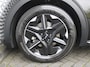 Kia EV6 Light Edition 63 kWh | Stuur-/stoelverwarming | Camera | 19" LM | LED | Cruise adapt. | Clima | Draadloze telefoonlader | 17% bijtelling |