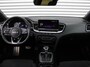Kia Ceed 1.5 T-GDi GT-Line | Stuur-/stoelverwarming | Schuifdak | Cruise adapt. | Camera | 17" LM | LED | Dodehoek sensor | Draadloze lader |