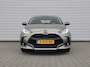 Mazda 2 Hybrid 1.5 Agile | Comfort pakket | Trekhaak | CarPlay | Camera | Stuur-/stoelverwarming | Cruise adapt. | 15" LM |