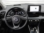 Mazda 2 Hybrid 1.5 Select | 16" LM | Stoel- & stuurverwarming | HUD | Camera | Dodehoek sensor |