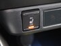 Mazda 2 Hybrid 1.5 Select | 16" LM | Stoel- & stuurverwarming | HUD | Camera | Dodehoek sensor |