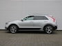 Kia Niro Hybrid 1.6 GDi DynamicPlusLine | Schuif-/kanteldak | Stuur-/stoelverwarming | Cruise adapt. | Camera | Clima | HUD | 16" LM |