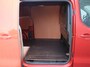 Peugeot Expert 227S 2.0 BlueHDI 180 Premium Pack | Trekhaak | Navi | Camera | Dodehoek detectie | Automaat | PDC | Airco | Cruise | Betimmerd | Betonplex vloer |