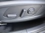 Kia Sportage 1.6 T-GDi Hybrid Dark Edition | Stuur-/stoelverwarming v+a | Camera | Elek. stoelverstelling | 18" LM | Cruise adapt. | Navi | Clima | Half leer/suède |
