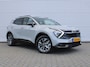 Kia Sportage 1.6 T-GDi Hybrid Dark Edition | Stuur-/stoelverwarming v+a | Camera | Elek. stoelverstelling | 18" LM | Cruise adapt. | Navi | Clima | Half leer/suède |