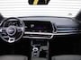 Kia Sportage 1.6 T-GDi Hybrid Dark Edition | Stuur-/stoelverwarming v+a | Camera | Elek. stoelverstelling | 18" LM | Cruise adapt. | Navi | Clima | Half leer/suède |