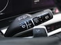 Kia Sportage 1.6 T-GDi Hybrid Dark Edition | Stuur-/stoelverwarming v+a | Camera | Elek. stoelverstelling | 18" LM | Cruise adapt. | Navi | Clima | Half leer/suède |