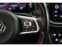 Volkswagen T-Roc 1.5 TSI 150pk DSG Sport Trekhaak Virtual cockpit Keyless Camera Stoelverwarming Navigatie