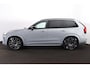 Volvo XC90 T8 AWD Ultra Black Ed. Executive - Luchtvering - Panorama/schuifdak - IntelliSafe Assist & Surround - 360º Camera - Bowers & Wilkins audio - Adaptieve LED koplampen - Verwarmde voorstoelen, stuur & achterbank - Parkeersensoren voor & achter - Elektr. bedienb. voorstoelen met geheugen - Geventileerde voorstoelen - Head up display - Draadloze tel. lader - Extra getint glas - Inklapbare trekhaak - 22' LMV