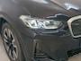 BMW iX3 80 kWh 286pk Executive | SOH 98% | Trekhaak | Panoramadak | Facelift | Sensatec Zwart | M Sport | Camera | CarPlay | 19"