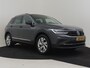 Volkswagen Tiguan 1.5 TSI 150 PK DSG Life Business | Achteruitrijcamera  | Stoel/stuurverwarming  | Cruise control adaptief  | Apple carplay Android Auto | Parkeersensoren voor/achter | LED | DAB+ | 18"LMV