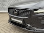 Volvo V60 T8 Plug-in hybrid AWD Plus Dark Performance Black Edition | Panoramadak | Harman Kardon | Extra geting glas | 20 inch | Polestar Optimalisatie|