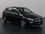 Mercedes-Benz B-klasse 180 Business Solution AMG | Panoramadak | Winter pakket | Memory stoelen | Trekhaak | Parkeercamera | Sfeerverlichting |