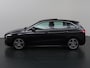 Mercedes-Benz B-klasse 180 Business Solution AMG | Panoramadak | Winter pakket | Memory stoelen | Trekhaak | Parkeercamera | Sfeerverlichting |
