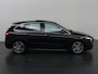 Mercedes-Benz B-klasse 180 Business Solution AMG | Panoramadak | Winter pakket | Memory stoelen | Trekhaak | Parkeercamera | Sfeerverlichting |