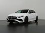 Mercedes-Benz A-klasse 180 Star Edition AMG Line | Night | Keyless go | Multispaaks | Sfeerverlichting | Stoelverwarming | Panoramadak | Achteruitrijcamera |