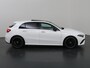Mercedes-Benz A-klasse 180 Star Edition AMG Line | Night | Keyless go | Multispaaks | Sfeerverlichting | Stoelverwarming | Panoramadak | Achteruitrijcamera |