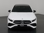 Mercedes-Benz A-klasse 180 Star Edition AMG Line | Night | Keyless go | Multispaaks | Sfeerverlichting | Stoelverwarming | Panoramadak | Achteruitrijcamera |