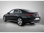 Mercedes-Benz CLA 200 Business Solution Luxury 58 kWh | Advanced Plus pakket | Winterpakket | Rijassistentiepakket Plus | Warmtewerend, donkergetint glas | Massagefunctie | Sierdelen openporig bruin eikenhout met aluminium lijnen | Vast panoramadak |