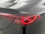Mercedes-Benz CLA 200 Business Solution Luxury 58 kWh | Advanced Plus pakket | Winterpakket | Rijassistentiepakket Plus | Warmtewerend, donkergetint glas | Massagefunctie | Sierdelen openporig bruin eikenhout met aluminium lijnen | Vast panoramadak |