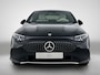 Mercedes-Benz CLA 200 Business Solution Luxury 58 kWh | Advanced Plus pakket | Winterpakket | Rijassistentiepakket Plus | Warmtewerend, donkergetint glas | Massagefunctie | Sierdelen openporig bruin eikenhout met aluminium lijnen | Vast panoramadak |