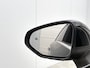 Mercedes-Benz CLA 200 Business Solution Luxury 58 kWh | Advanced Plus pakket | Winterpakket | Rijassistentiepakket Plus | Warmtewerend, donkergetint glas | Massagefunctie | Sierdelen openporig bruin eikenhout met aluminium lijnen | Vast panoramadak |