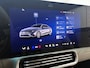 Mercedes-Benz CLA 200 Business Solution Luxury 58 kWh | Advanced Plus pakket | Winterpakket | Rijassistentiepakket Plus | Warmtewerend, donkergetint glas | Massagefunctie | Sierdelen openporig bruin eikenhout met aluminium lijnen | Vast panoramadak |