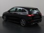Mercedes-Benz B-klasse 180 Star Edition AMG Line | Trekhaak | Panoramadak-schuifdak | Stuurverwarming | Sfeerverlichting