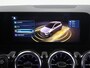 Mercedes-Benz B-klasse 180 Star Edition AMG Line | Trekhaak | Panoramadak-schuifdak | Stuurverwarming | Sfeerverlichting