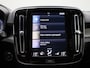 Volvo XC40 1.5 T4 Recharge Inscription | APPLE CARPLAY | ANDROID AUTO | HALF-LEDER BEKLEDING | HARMAN / KARDON | ELEKTRISCHE ACHTERKLEP | ACHTERUITRIJCAMERA | STOELVERWARMING | STUURWIELVERWARMING | NAVIGATIE | LICHTMETALEN VELGEN |