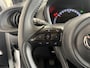 Toyota Aygo X 1.0 VVT-i MT Play | Rood Sticker pakket | CarPlay | Camera achter |