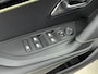 Peugeot 2008 SUV 130pk Automaat GT | Camera | Draadloos Carplay | Dodehoekbewaking | Navigatie