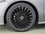 Mercedes-Benz A-klasse 180 Star Edition AMG Line | Night | Multispaaks velgen | Panoramasdak | Achteruitrijcamera | Sfeerverlichting | Keyless go |