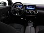 Mercedes-Benz A-klasse 180 Star Edition AMG Line | Night | Multispaaks velgen | Panoramasdak | Achteruitrijcamera | Sfeerverlichting | Keyless go |