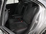 Mercedes-Benz A-klasse 180 Star Edition AMG Line | Night | Multispaaks velgen | Panoramasdak | Achteruitrijcamera | Sfeerverlichting | Keyless go |