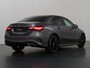 Mercedes-Benz A-klasse 180 Star Edition AMG Line | Night | Multispaaks velgen | Panoramasdak | Achteruitrijcamera | Sfeerverlichting | Keyless go |