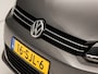 Volkswagen Touran 1.2 TSI Sport 7 Persoons (NAVIGATIE, CLIMATE, GETINT GLAS, SPORTSTOELEN, PARKEERSENSOREN, CRUISE, NIEUWE APK, NIEUWSTAAT)