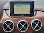 Mercedes-Benz B-klasse 180 Prestige Comfort / Schuif kanteldak / Leder bekleding / Bluetooth / ECC / Parkeersensoren / NL auto