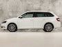 Skoda Fabia Combi 1.2 TSI Sport (APPLE CARPLAY, NAVIGATIE, CLIMATE, STOELVERWARMING, SPORTSTOELEN, PARKEERSENSOREN, CRUISE, GETINT GLAS, NIEUWSTAAT)