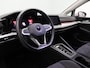 Volkswagen Golf eTSI R-Line 150pk Camera | Adapt. Cruise | Parkeersens. v+a | Stoelverw. | Trekhaak elektrisch.