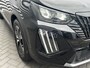 Peugeot e-2008 54KWH 156PK ALLURE AVANTAGE AUTOMAAT / NAVI / LEDER / CLIMA / LED / PDC / 17" LMV / KEYLESS / 360 CAMERA / CRUISECONTROL / 1E EIGENAAR / NIEUWSTAAT !!