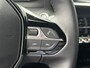 Peugeot e-2008 54KWH 156PK ALLURE AVANTAGE AUTOMAAT / NAVI / LEDER / CLIMA / LED / PDC / 17" LMV / KEYLESS / 360 CAMERA / CRUISECONTROL / 1E EIGENAAR / NIEUWSTAAT !!