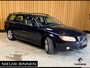 Volvo V70 2.0T Momentum. Cruise-control. leer. Trekhaak. Youngtimer.
