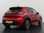 Peugeot e-208 GT Pack 50 kWh | Accu 91% | Navigatie | Alcantara bekleding | Panodak | Camera achter | Automatische airco | Stoelverwarming | Cruis control adaptief | Apple Carplay en Android auto