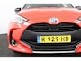 Toyota Yaris 1.5 Hybrid Launch Edition | leder | stoelverwarming | Bi-Tone | Apple Carplay/Android Auto |