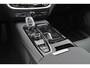 Volvo V60 T6 Recharge AWD Plus Dark - Panorama/schuifdak - IntelliSafe Assist & Surround - 360º Camera - Harman/Kardon audio - Verwarmde voorstoelen, stuur & achterbank - Parkeersensoren voor & achter - Elektr. bedienb. voorstoelen met geheugen - Head up display - Extra getint glas - 19' LMV