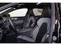 Volvo V60 T6 Recharge AWD Plus Dark - Panorama/schuifdak - IntelliSafe Assist & Surround - 360º Camera - Harman/Kardon audio - Verwarmde voorstoelen, stuur & achterbank - Parkeersensoren voor & achter - Elektr. bedienb. voorstoelen met geheugen - Head up display - Extra getint glas - 19' LMV