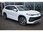 Volkswagen Tayron R-Line Edition | Trekhaak | 'App-Connect' draadloze smartphone integratie | Automatische afstandsregeling (Adaptive Cruise Control) | Buitenspiegels elektrisch instel-, verwarm- en inklapbaar