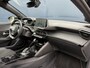 Peugeot e-208 EV GT Pack 50 kWh | Navigatie | Apple Carplay/Android Auto | Climate Control | Camera | Stoelverwarming | Panoramadak | 92% SOH